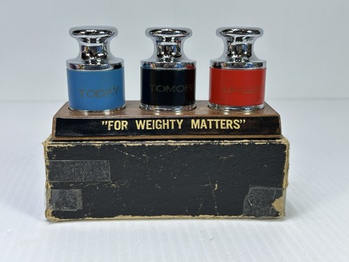 Vtg for weighty - vtg, desk