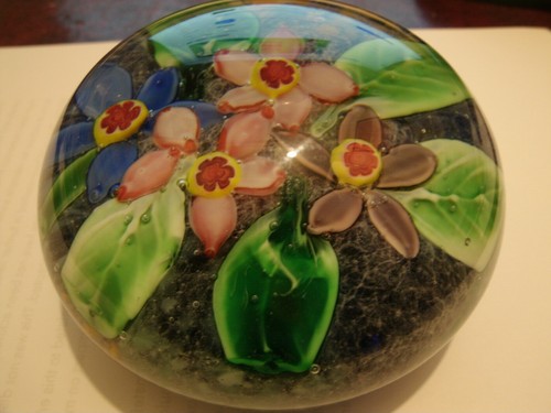 Style paperweight - ,